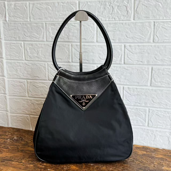 95新 Prada/普拉达 大LOGO圆环手提包