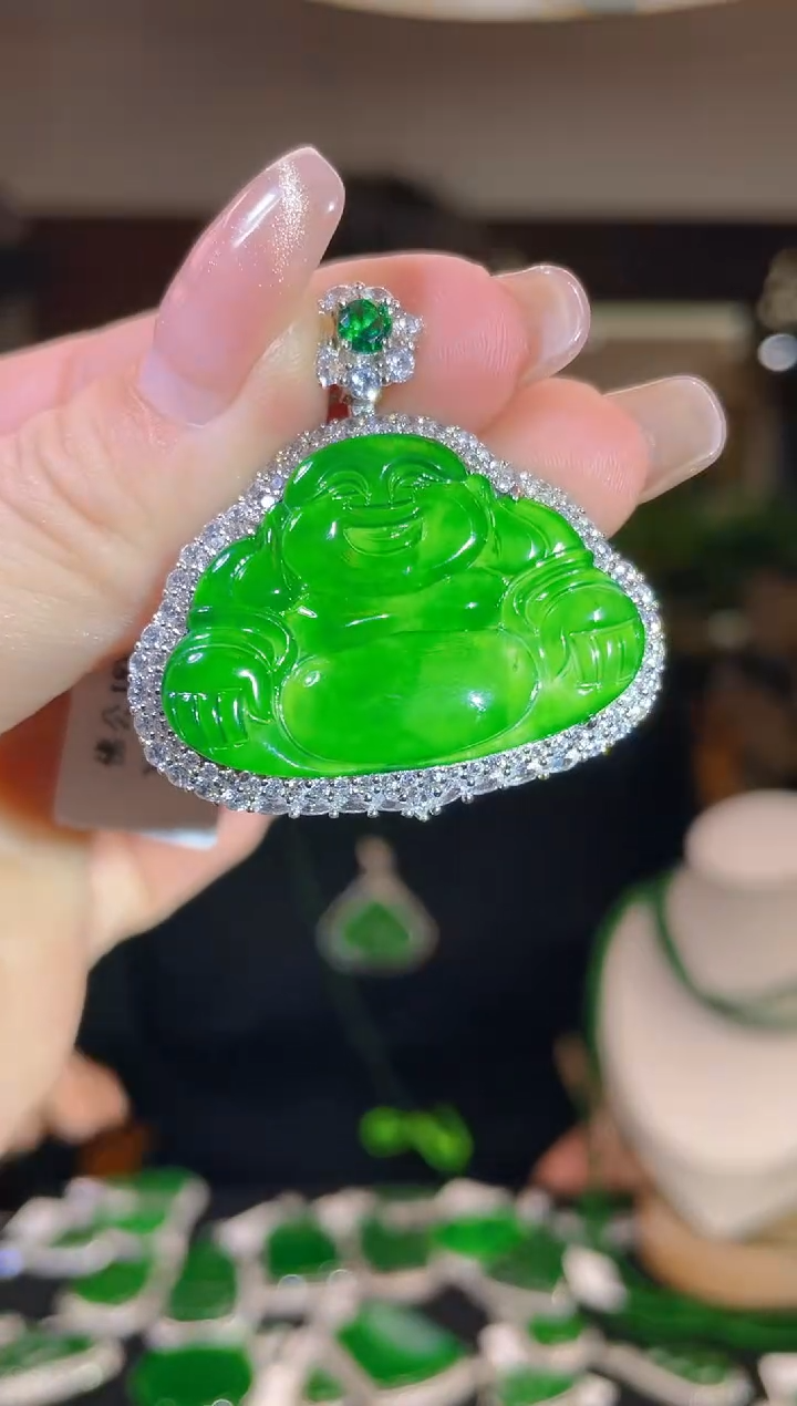【闪购商品】翡翠吊坠(不含链)未镶嵌多样性发其一