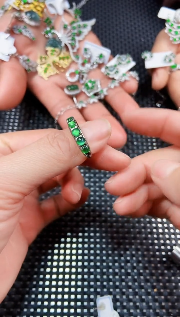 【闪购商品】翡翠戒指未镶嵌111111111