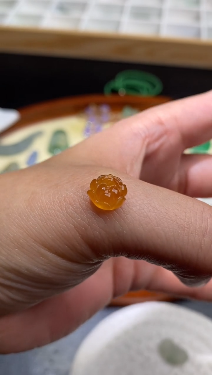 定制翡翠未镶嵌翡翠毛货~