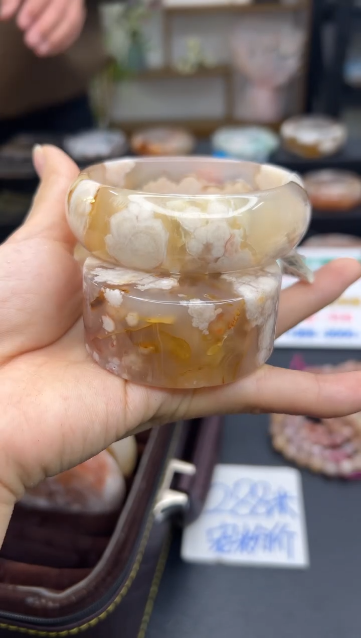 【闪购商品】石英质玉手镯未镶嵌A284(62圈赠送镯心)