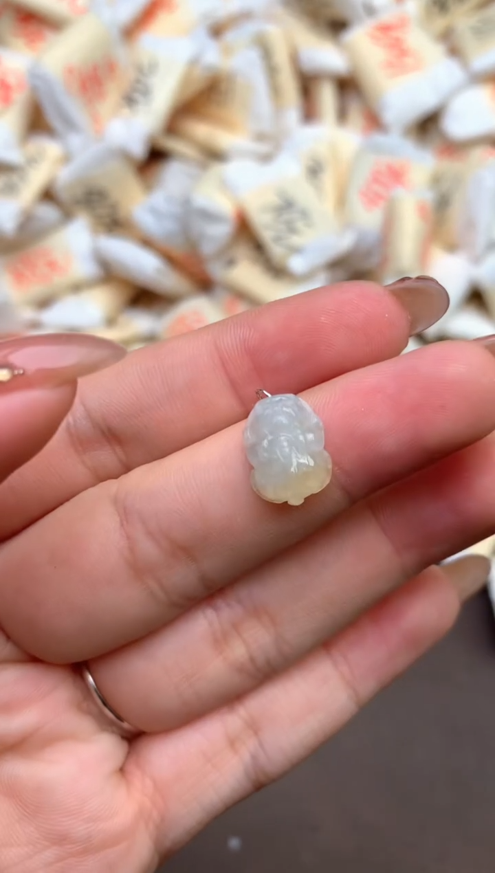 【闪购商品】翡翠颈饰未镶嵌—