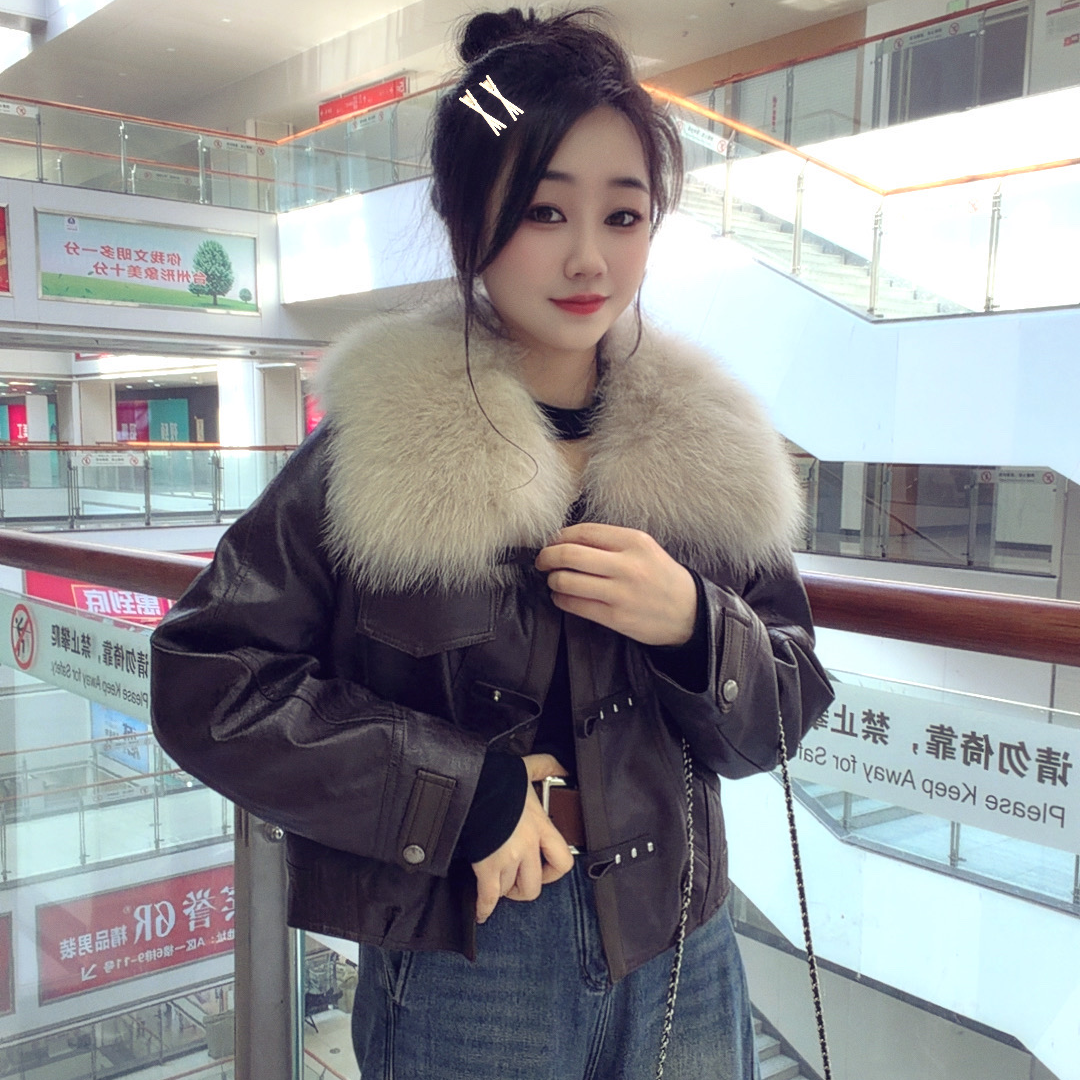 丹丹精选--2587新款可拆卸大毛领时尚羽绒皮外套