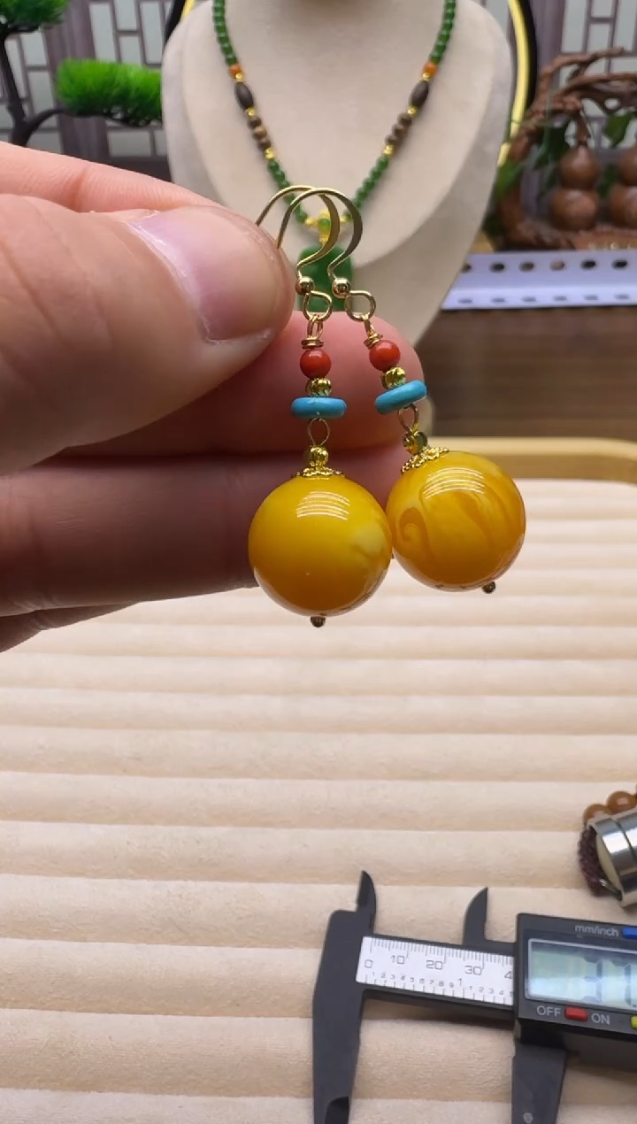 蜜蜡14K金镶嵌耳饰E208     