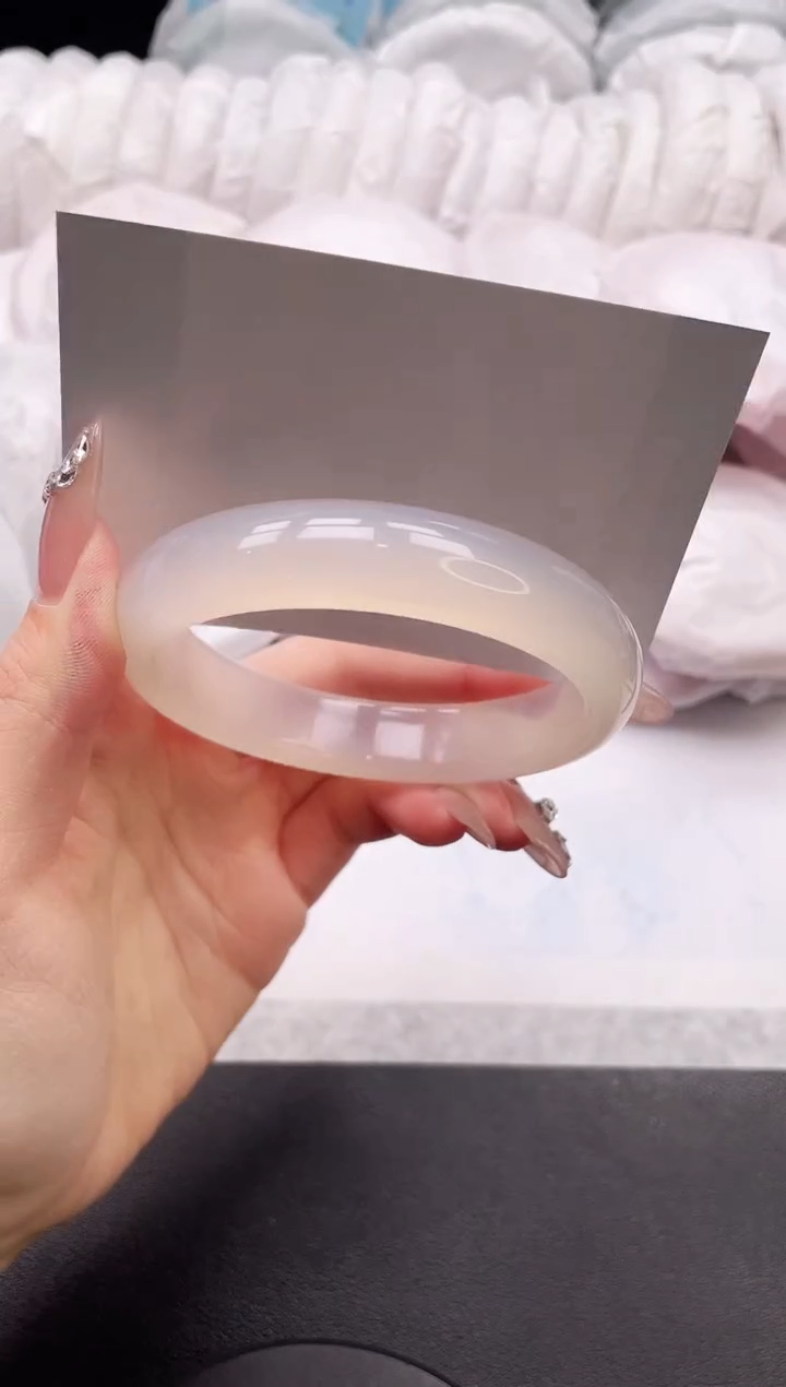 【闪购商品】石英质玉未镶嵌手镯14K446-60