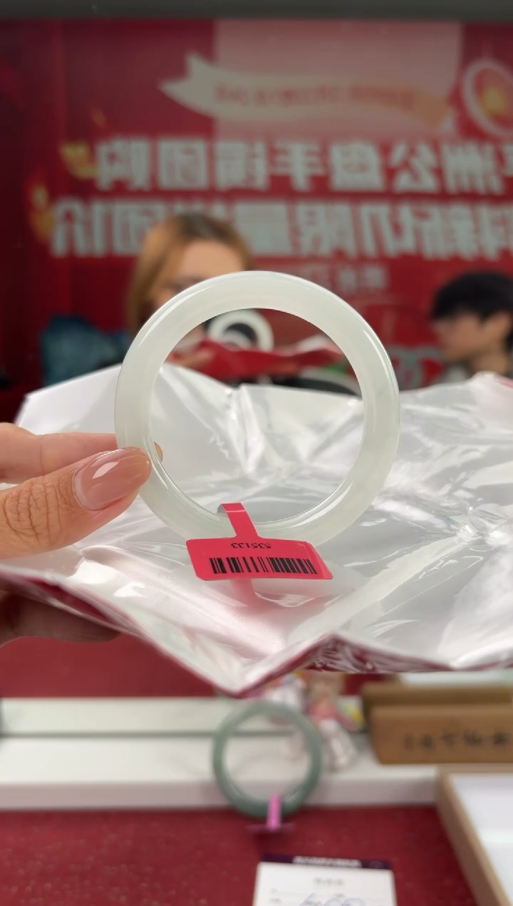 翡翠未镶嵌手镯手镯