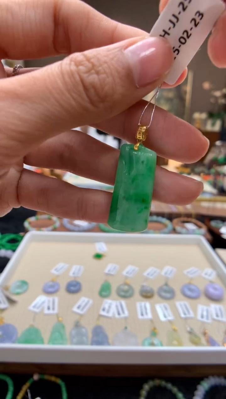 【闪购商品】翡翠颈饰18K金镶嵌竹节