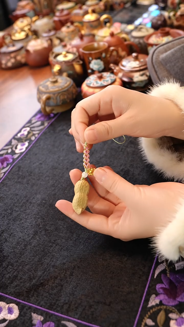 茶壶紫砂段泥花生挂件