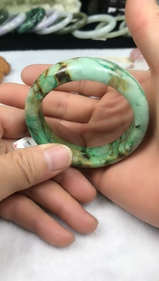 【闪购商品】石英质玉手镯未镶嵌【56.4MM】