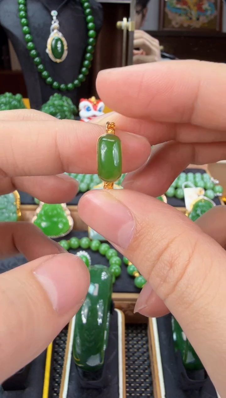 【闪购商品】和田玉（碧玉）戒指18K金镶嵌 