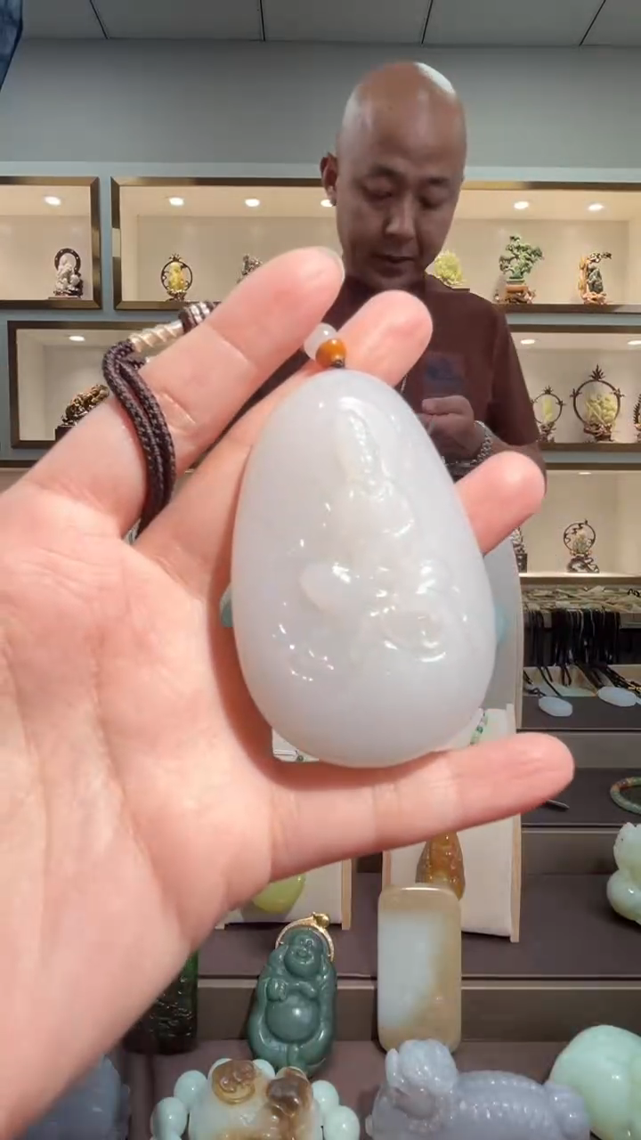 颈饰未镶嵌和田玉苏