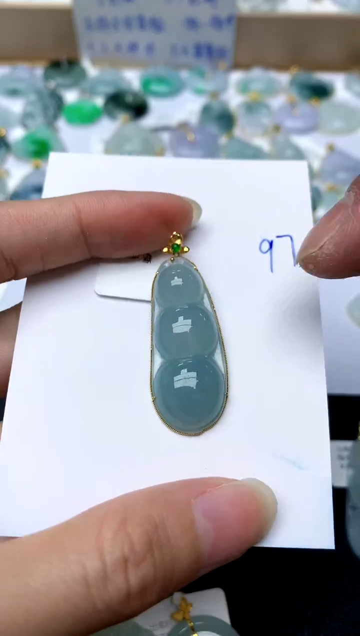 【闪购商品】翡翠颈饰18K金镶嵌97天然A货翡翠