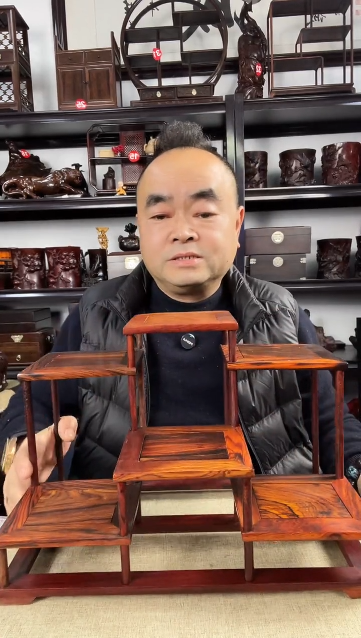 木老李红木工艺品676瑕疵