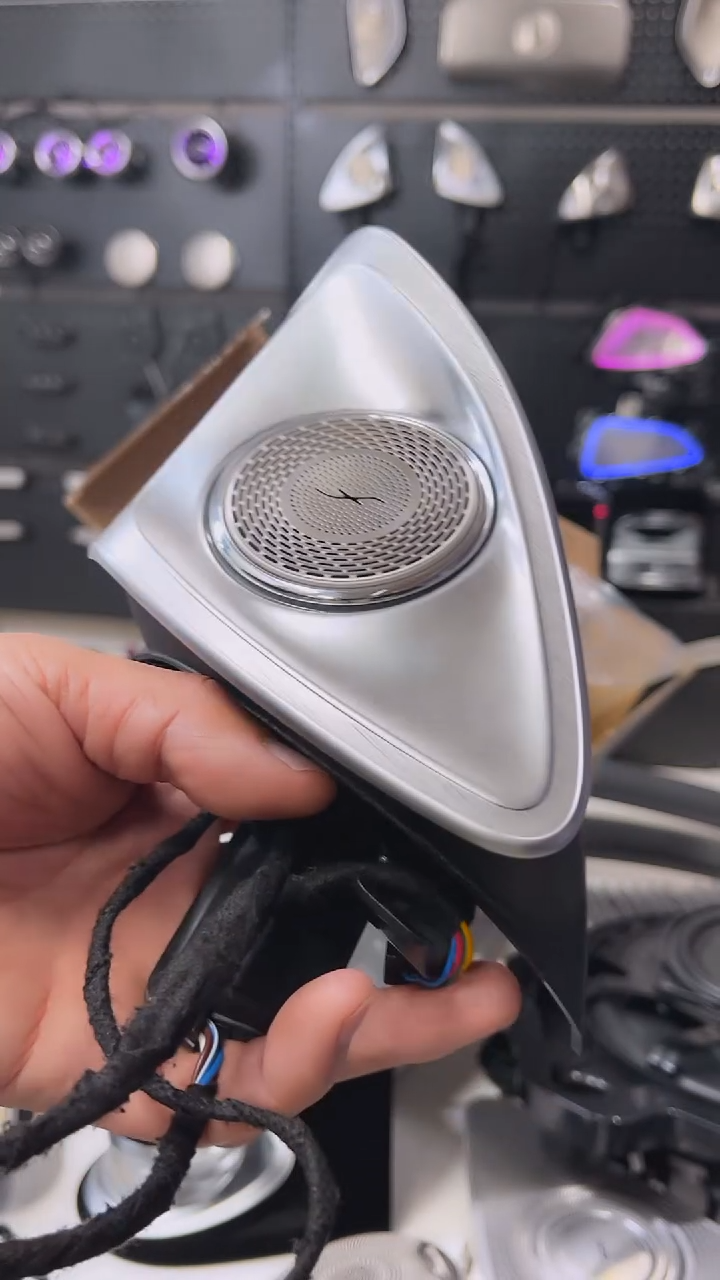 奔驰老款E23款旋转高音1对