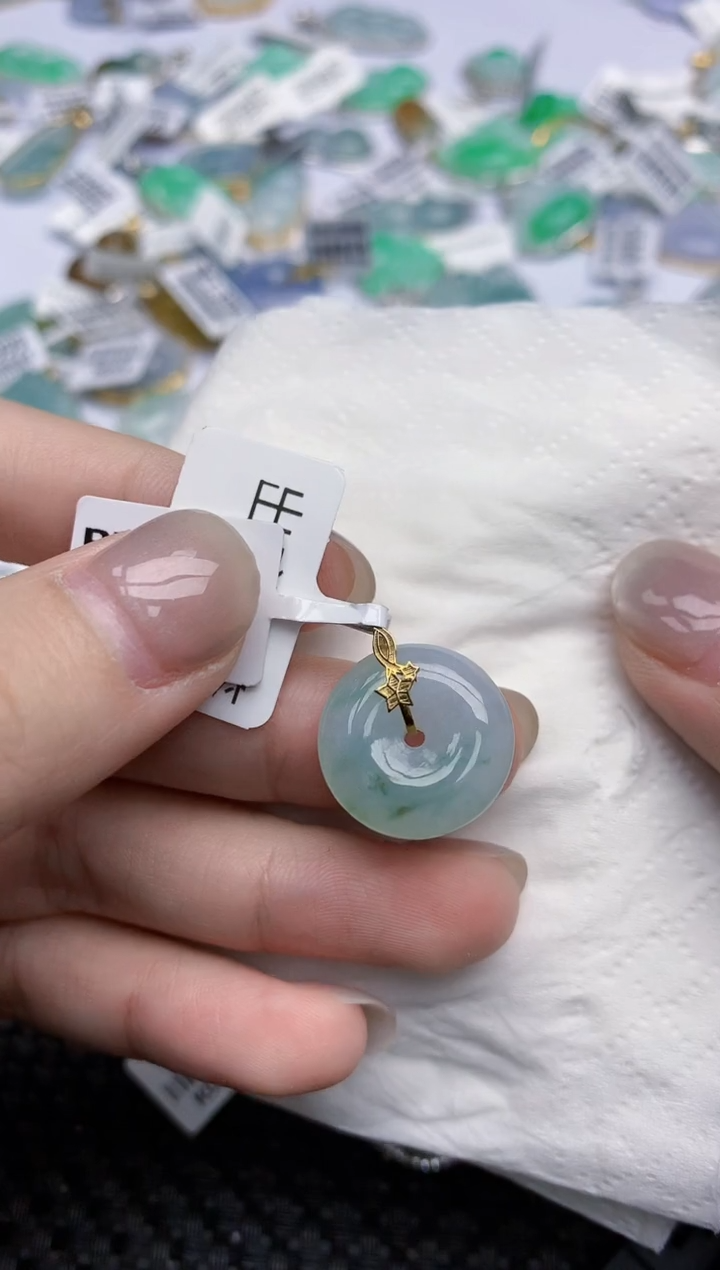 【闪购商品】翡翠颈饰18K金镶嵌天然翡翠A货