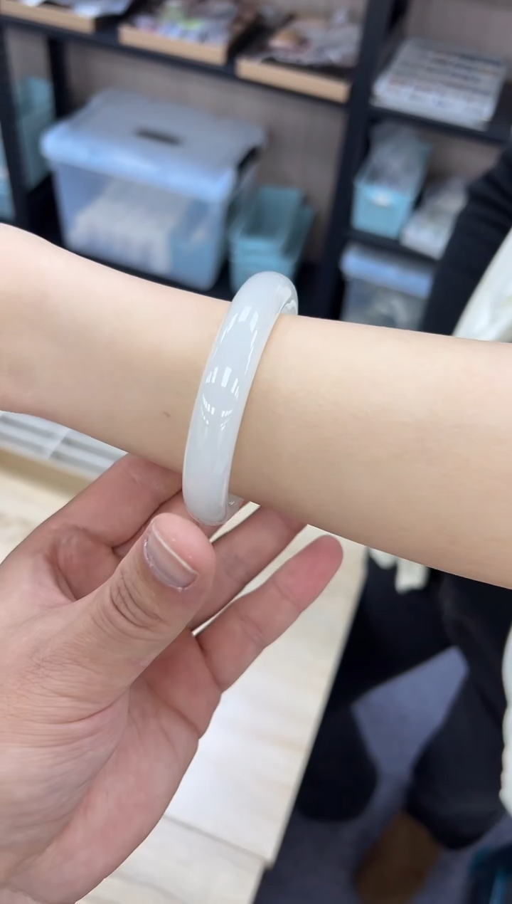 【闪购商品】和田玉手镯未镶嵌白胶猫54-62