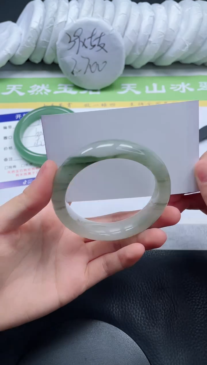 【闪购商品】石英质玉手镯未镶嵌A26-56.3