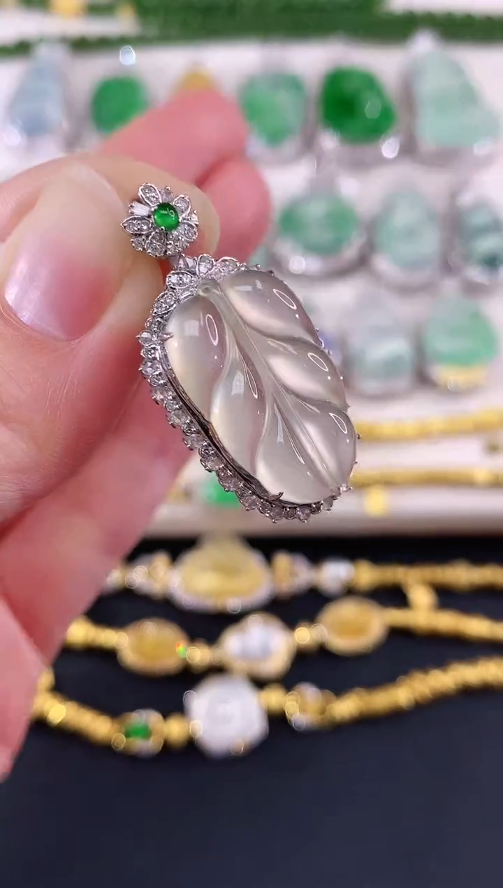 吊坠(不含链)18K金镶嵌翡翠221|