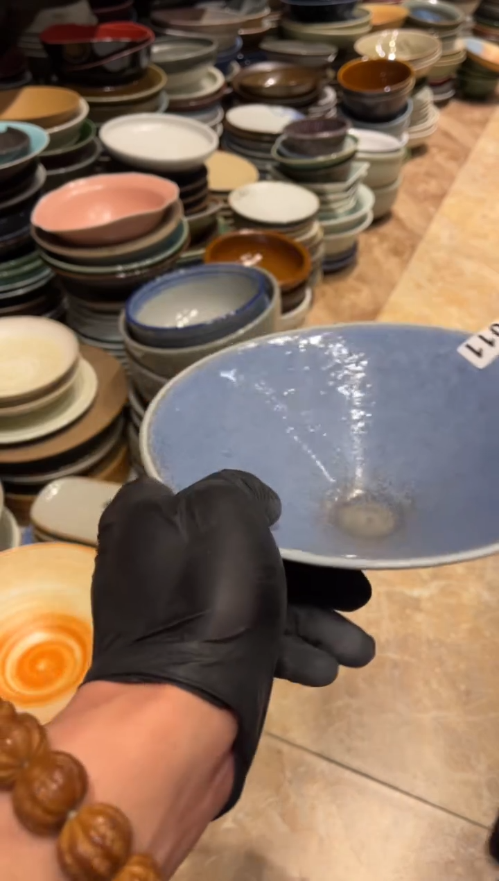 【闪购商品】瓷片11 微瑕蓝斗笠面碗1个