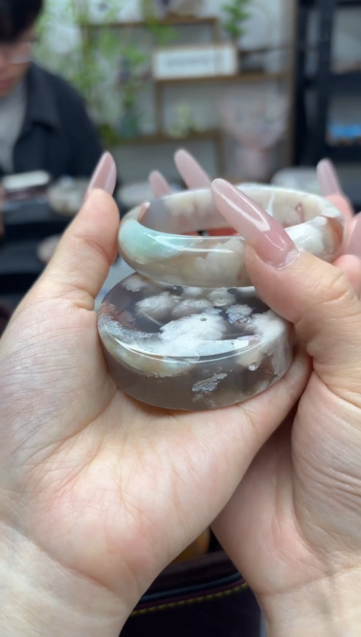 【闪购商品】石英质玉手镯未镶嵌A262(60圈赠送镯心)