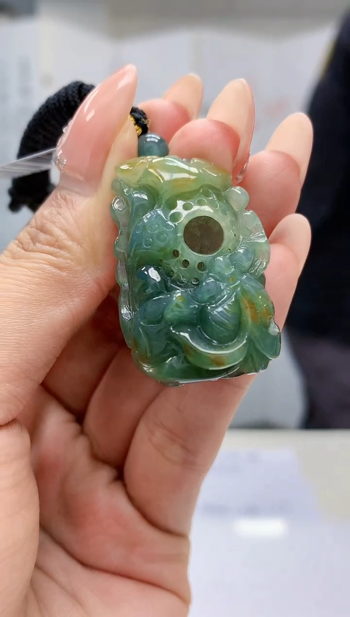 【闪购商品】定制翡翠未镶嵌4688MM-毛货挂件23