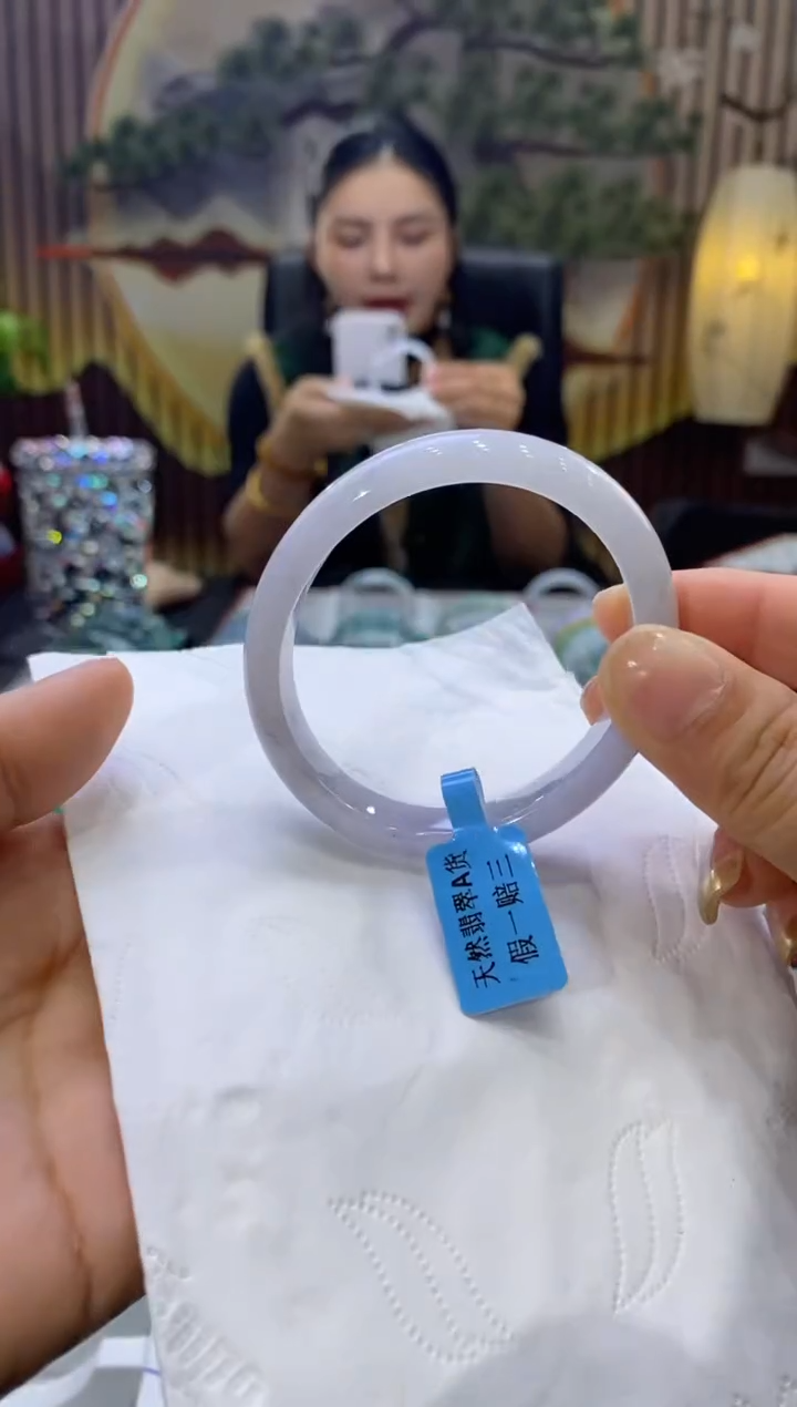 【闪购商品】翡翠手镯未镶嵌多人024510