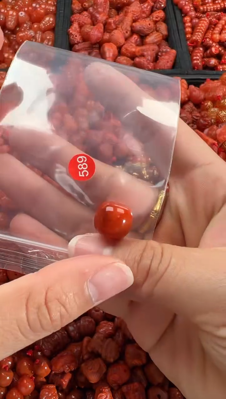 【闪购商品】南红玛瑙颈饰未镶嵌1