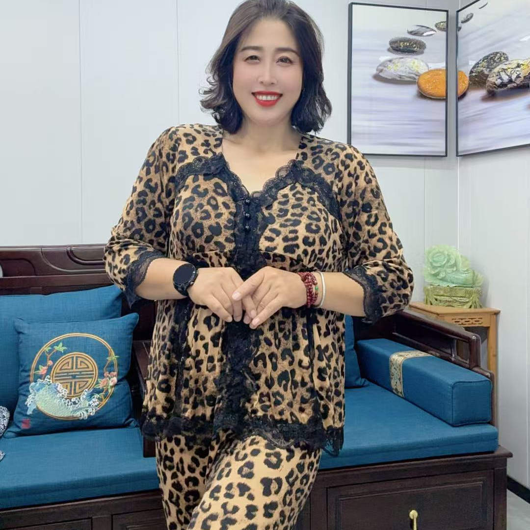 女士四季款蕾丝花边带胸垫宽松透气印花女睡衣时尚气质休闲家居服