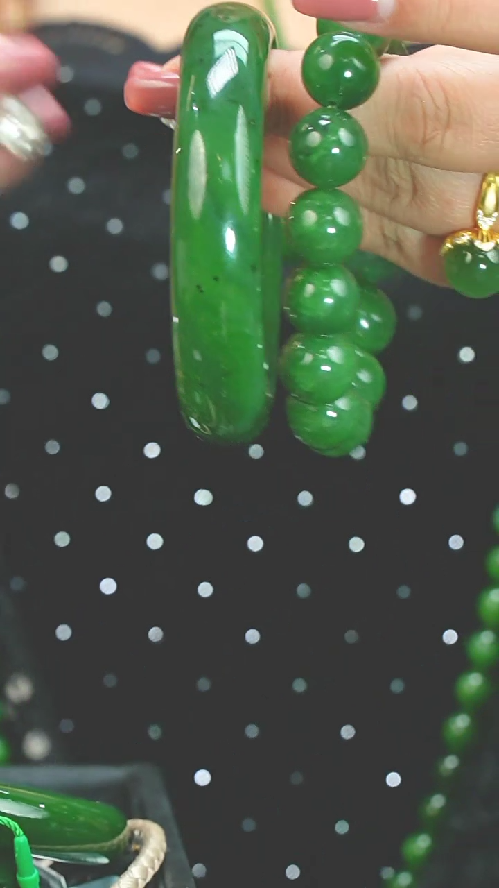 【闪购商品】和田玉备注圈口未镶嵌54-62手镯+手串一套