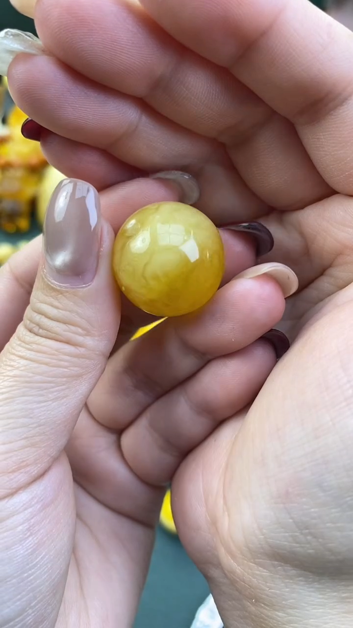 【闪购商品】琥珀裸石未镶嵌月.62/卡21.9 微瑕