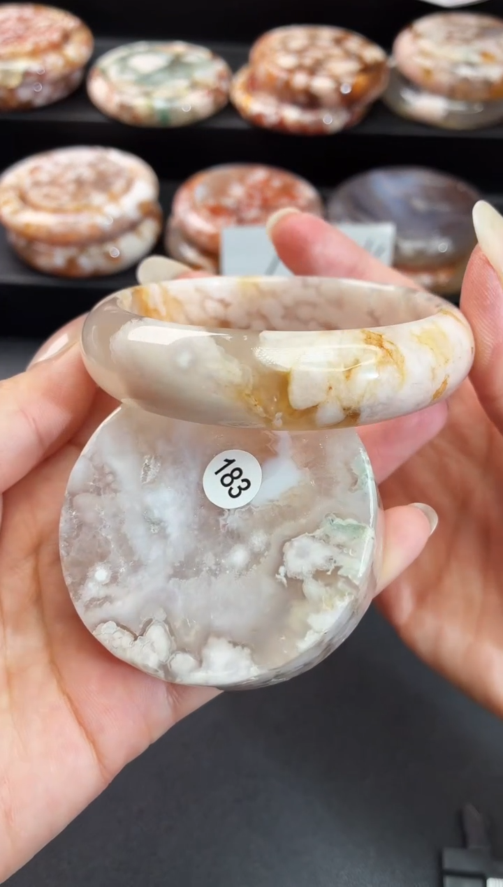 手镯玛瑙/玉髓未镶嵌石英质玉58圈57/58带(赠送镯心)