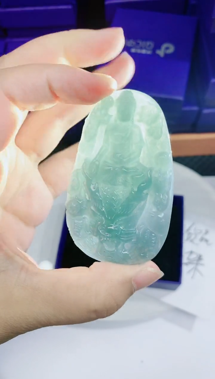 翡翠未镶嵌颈饰