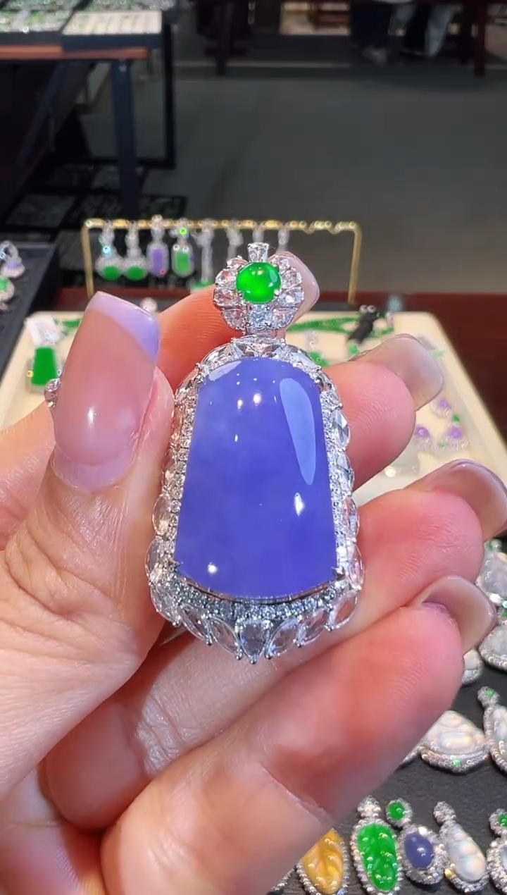 【闪购商品】翡翠颈饰18K金镶嵌翡翠