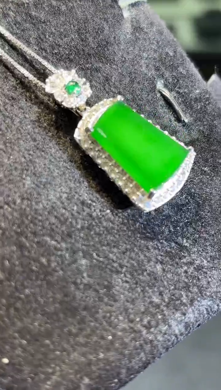 吊坠(不含链)未镶嵌翡翠多样性