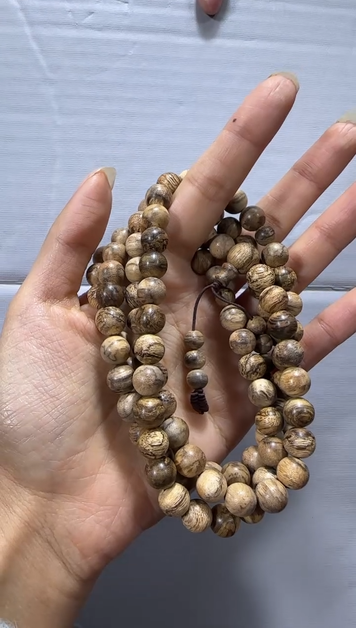 【闪购商品】沉香手串P42蚁漏料0.8多圈多样性发货发其一