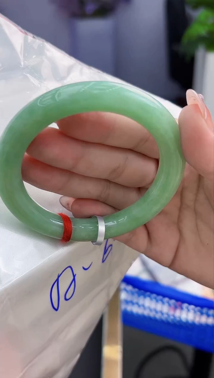 【闪购商品】翡翠手镯未镶嵌翡翠手镯