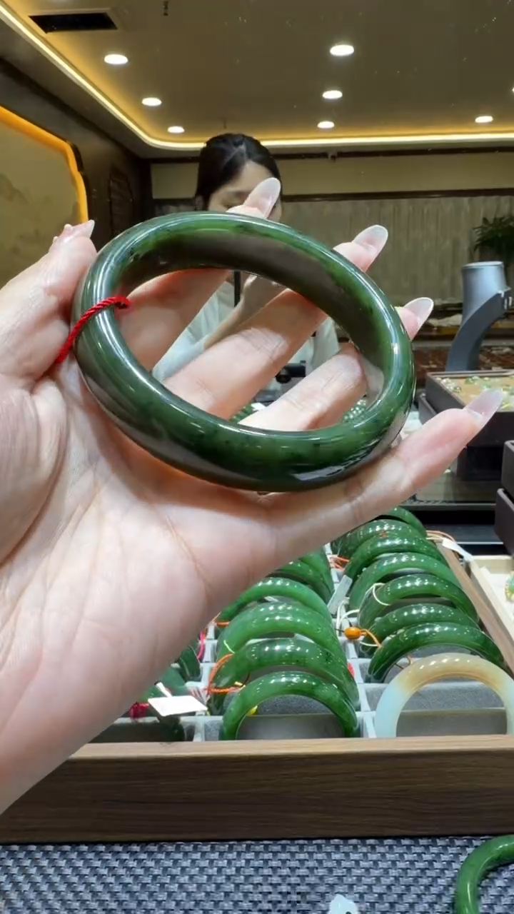 颈饰未镶嵌和田玉手镯62