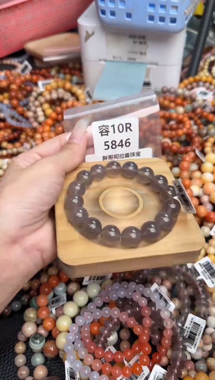 【闪购商品】石英质玉手链未镶嵌10R5846