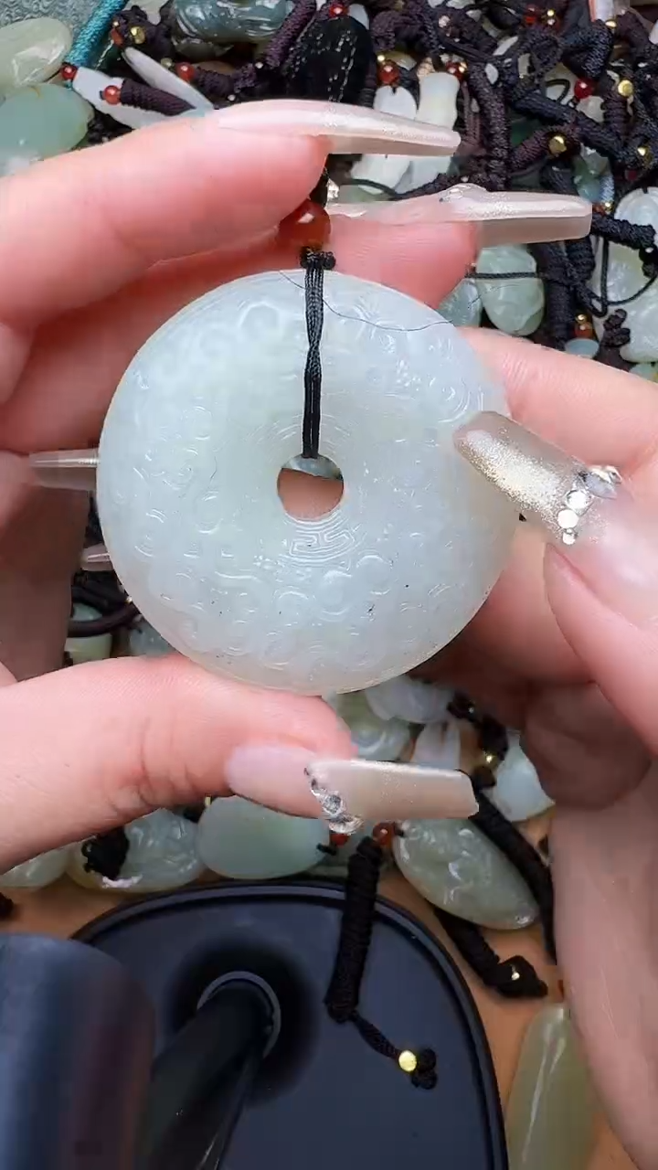 【闪购商品】和田玉颈饰未镶嵌1