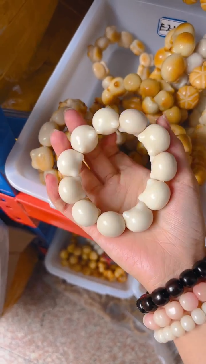 吊坠菩提根/象牙果白色猫猫头单圈