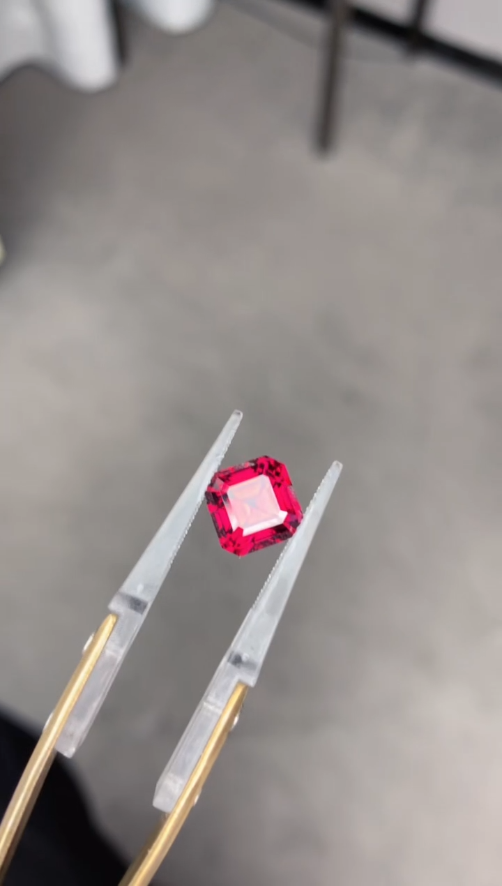 【闪购商品】石榴石裸石未镶嵌5ct镁铝