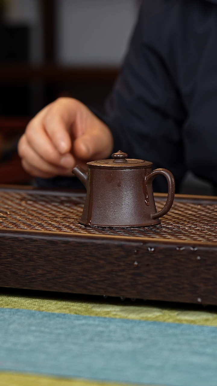 【闪购商品】紫砂茶壶高执80毫升