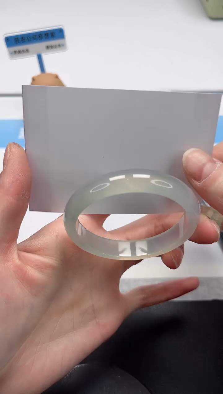 【闪购商品】石英质玉手镯未镶嵌V486-52.5