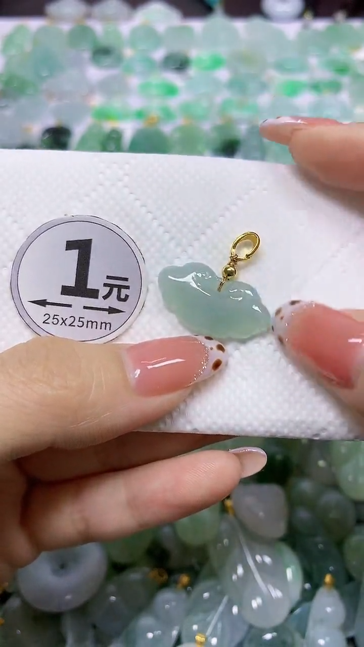 颈饰未镶嵌翡翠天然翡翠A货