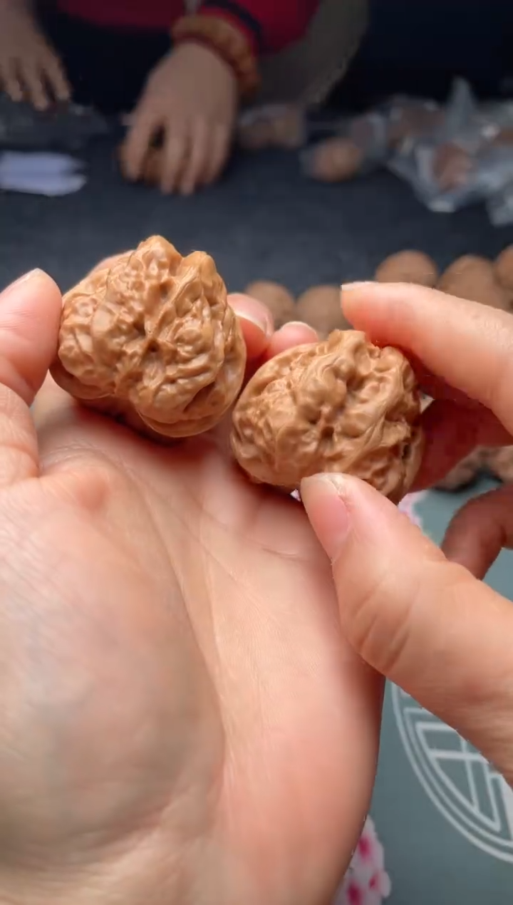 把件文玩核桃w259  蛤蟆头 39尺