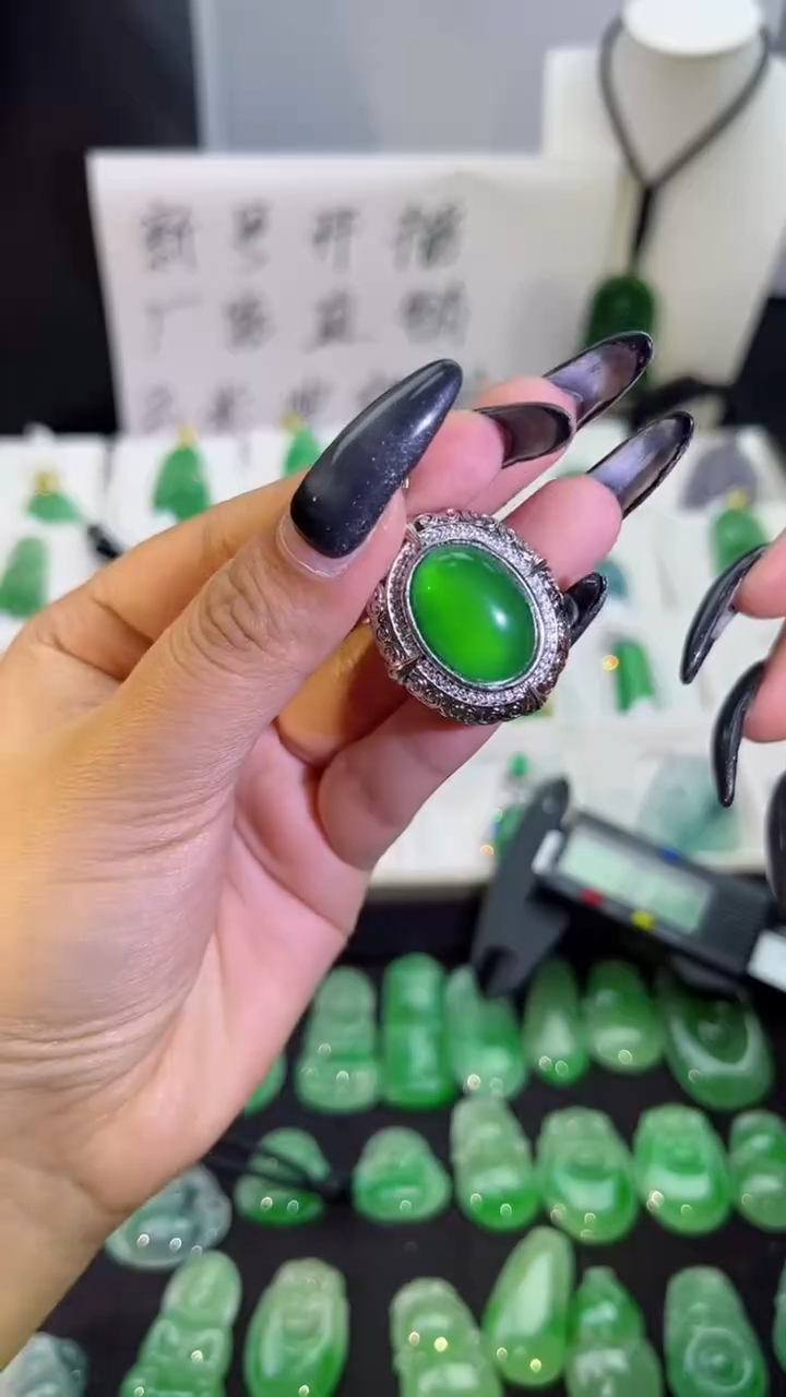 【闪购商品】翡翠手串银S925镶嵌翡翠颈饰925银镶嵌天然翡翠吊坠