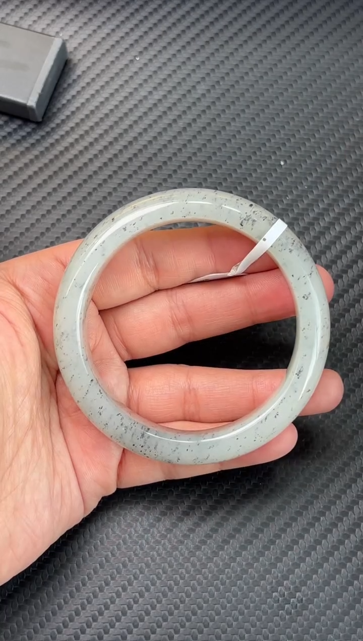 未镶嵌手镯和田玉和田黑山微色差58M