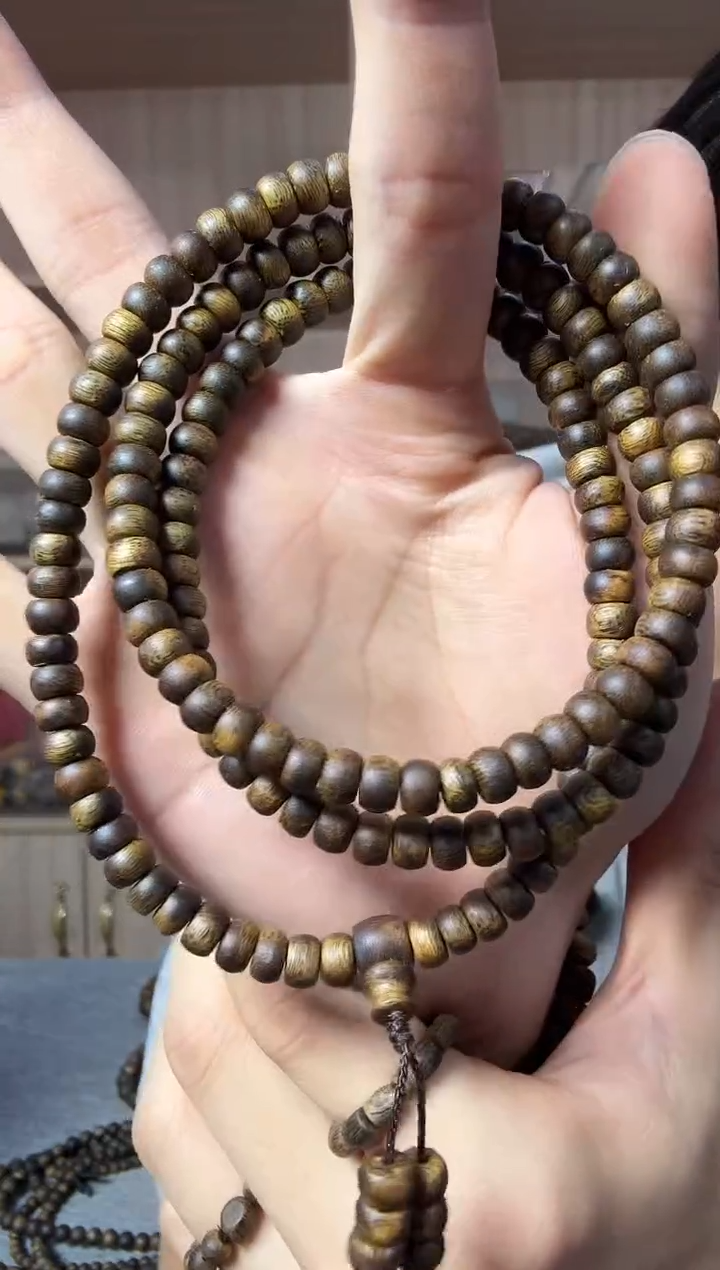 沉香手串07苹果珠多圈17克+ 多样性发其一