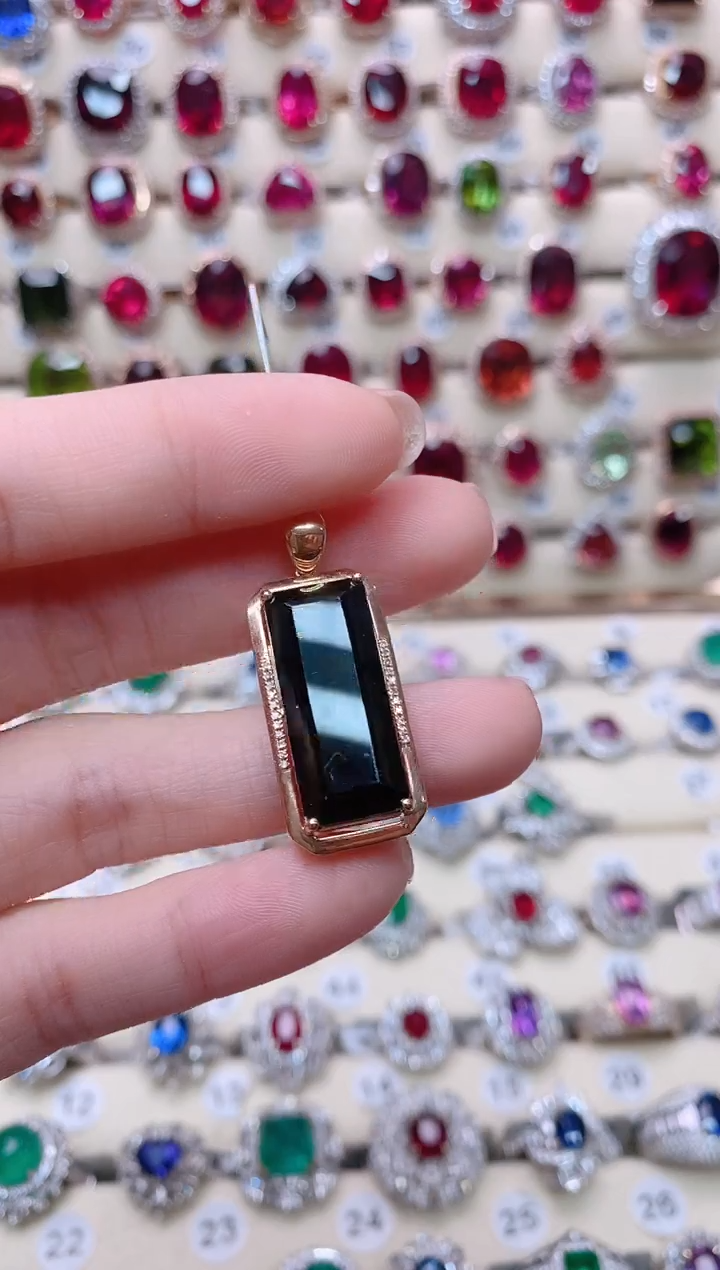 【闪购商品】碧玺18K金吊坠18K金镶嵌1