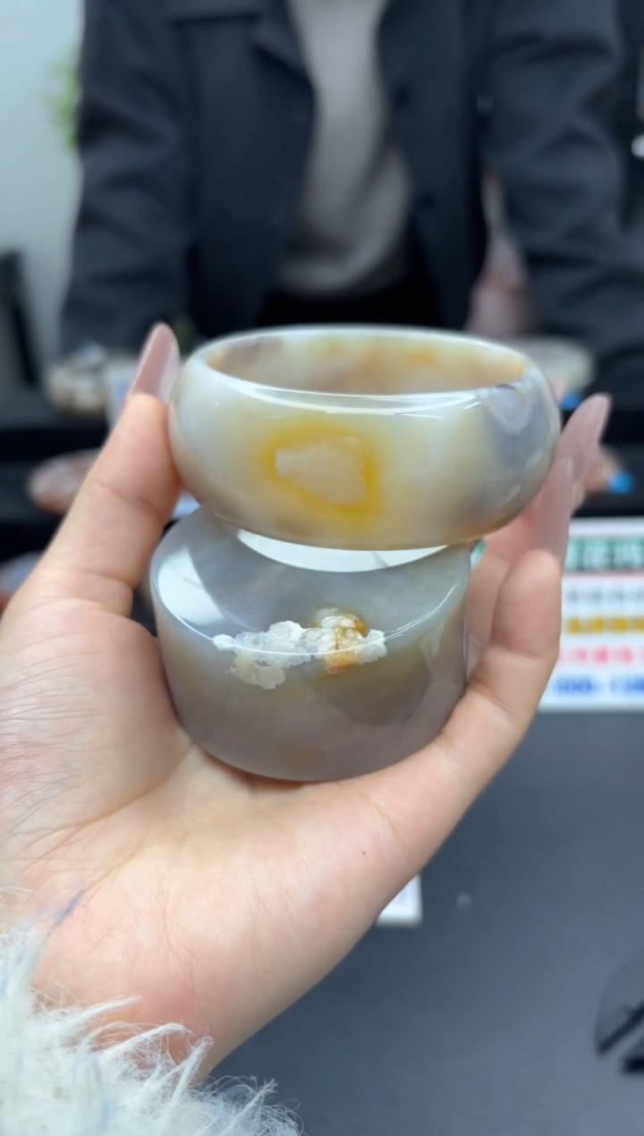 【闪购商品】石英质玉手镯未镶嵌A157(61圈赠送镯心)